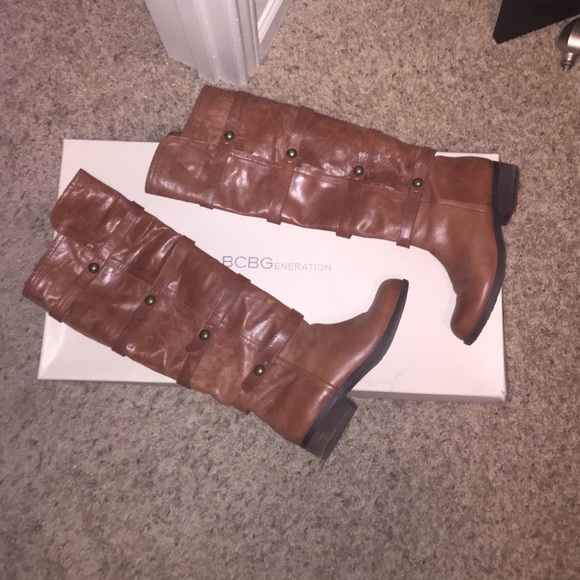 BCBG boots
