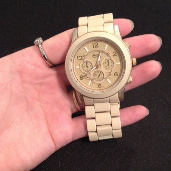 No Rest for Bridget nude watch