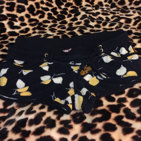 Juicy Couture Other - Juicy couture shorts