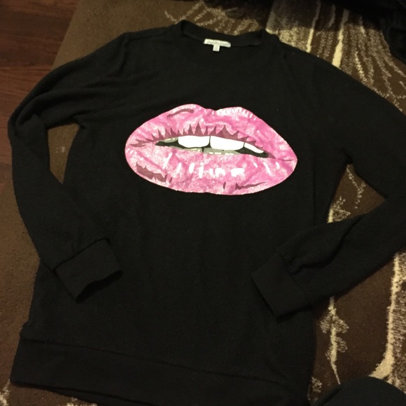 Lips sweater