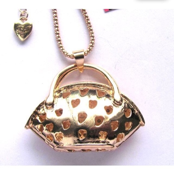 GC  shiny crystal Red Necklace - Picture 3 of 3