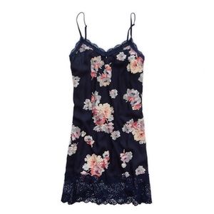 Sexy Aerie Lace Trim Nightie in Glacier Grey 💙