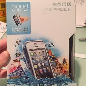 Iphone 5 white nuud life proof case