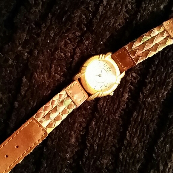 Watch - Picture 1 of 2