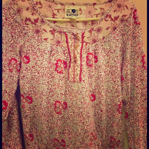 Lucky brand cotton top