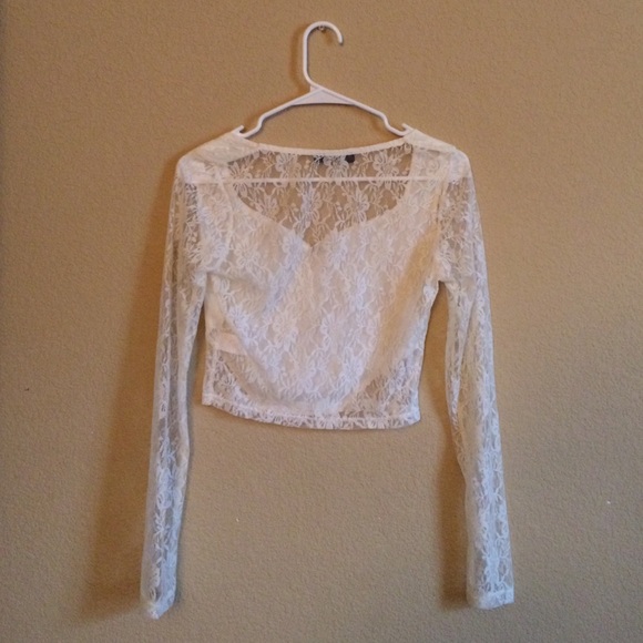 NastyGal Lace Crop Top - Picture 2 of 3