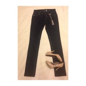 Brand New Papaya Skinny Pants!