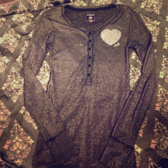 Long sleeve vs pink shirt