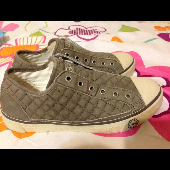 UGG laela brand new never worn.perfect condition