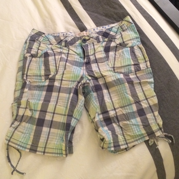 🚫TRADED BUNDLE🚫 Bermuda Shorts and Plaid Shirt