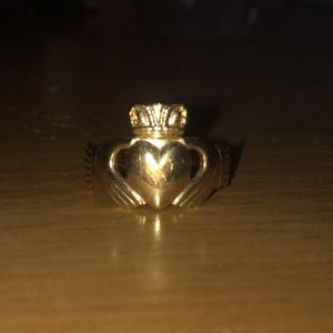Pure gold Claddagh ring (size 7)