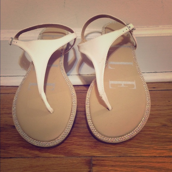 Elle off-white sandals.