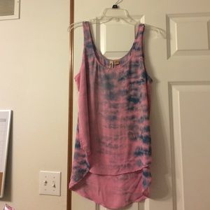 Glick's shirt kind a High low shirt