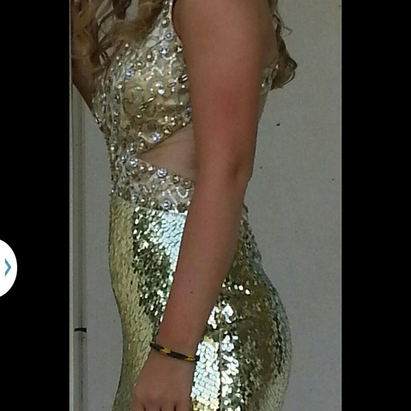 Prom dress - Picture 4 of 4