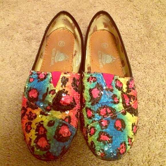 Rainbow Leopard Sequin Off-brand Toms