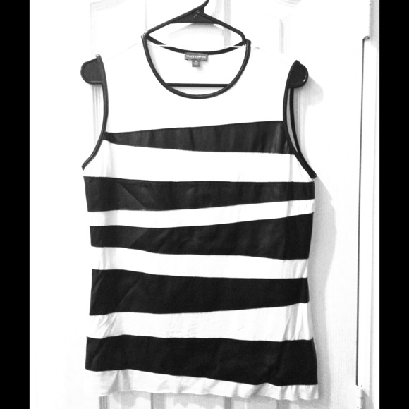 Vince Camuto Top