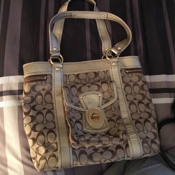 Coach Gold signature Handbag