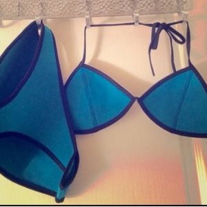 triangl dupe bikini