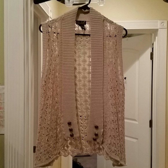 Knitted vest