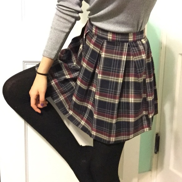 AA style 90s grunge plaid schoolgirl skirt