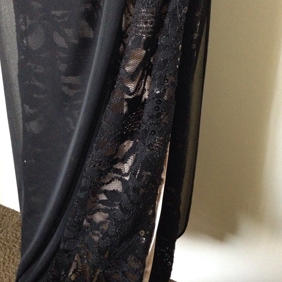 Black lace maxi homecoming prom dress OFFERS OK - Picture 3 of 4