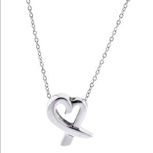 PRICE DROP!!!!!AUTHENTIC TIFFANYS heart necklace