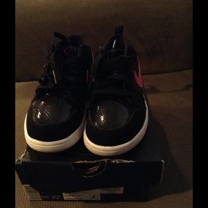 Authentic girls Jordan tennis