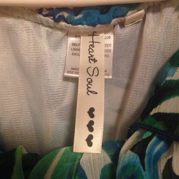 Flirty off shoulder top - Picture 2 of 2