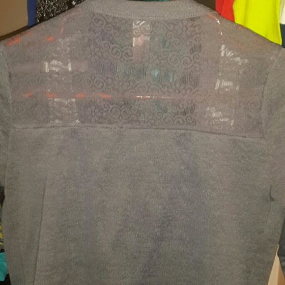 Top - Picture 2 of 2