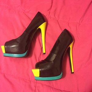 Black blue with neon heel