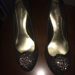 Antonio Melani Suede Black Pumps with detail