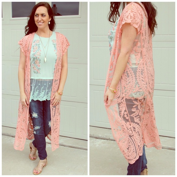 2 a T Boutique Outerwear - ❌SOLD OUT ❌ Blush crochet lace maxi cardigan