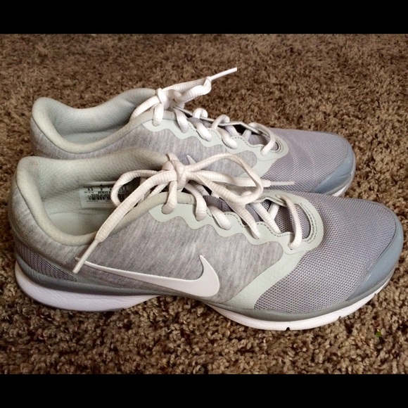 Nike Shoes - Nike TR 4 Cross-Trainers 8.5