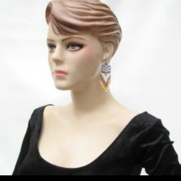 HANDMADE BEADED DANGLE EARRINGS - Picture 2 of 2