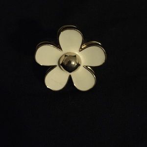 Marc Jacobs Daisy perfume ring
