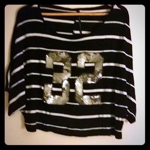 Color black and white with white stripes