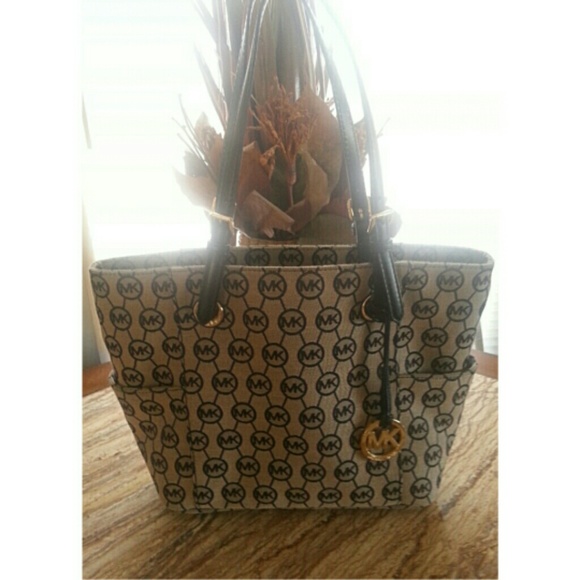 Michael Kors bag