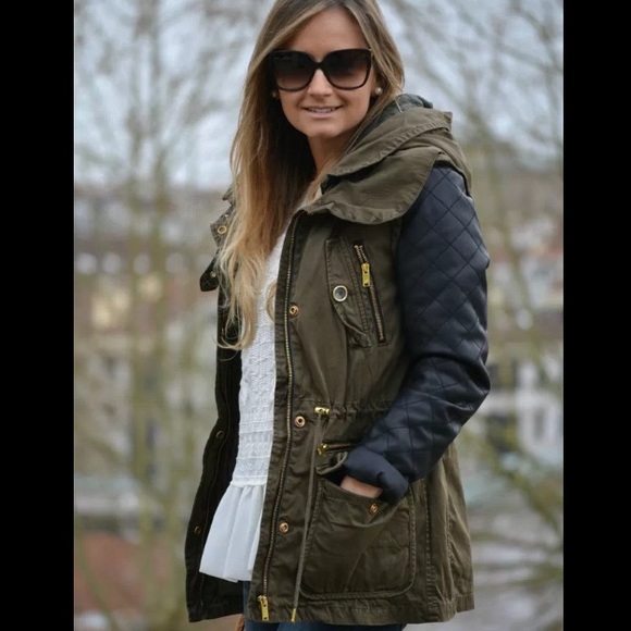 SOLD OUT✨ZARA army fatigue/ quilted sleeve coat