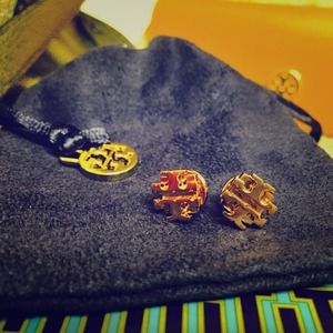 Tory Butch studs( brand new)
