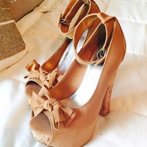 Bow chunky heels with ankle strap