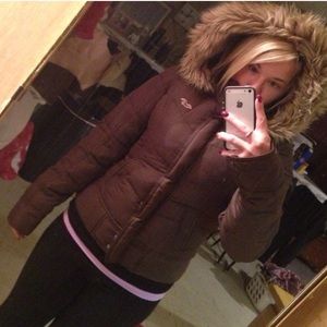 Down feather poofy winter coat - hollister