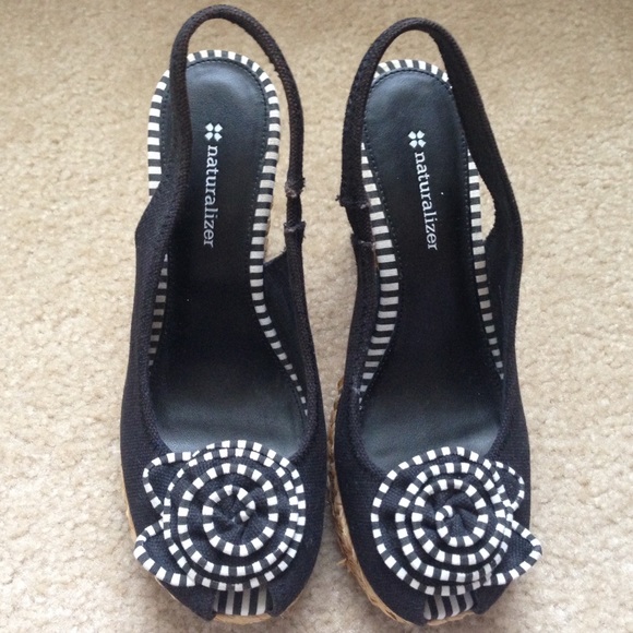 naturalizer wedges