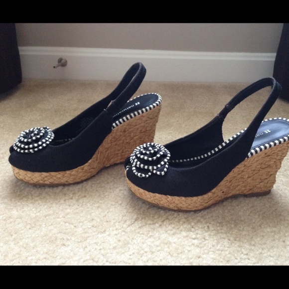 naturalizer wedges