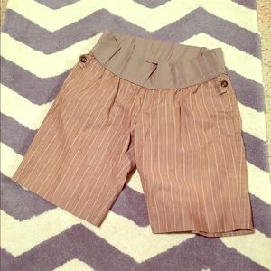 Maternity Bermuda shorts!
