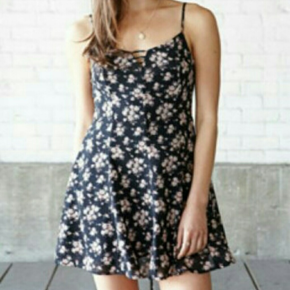 Forever 21 Dresses & Skirts - Forever 21 Romance Floral Dress