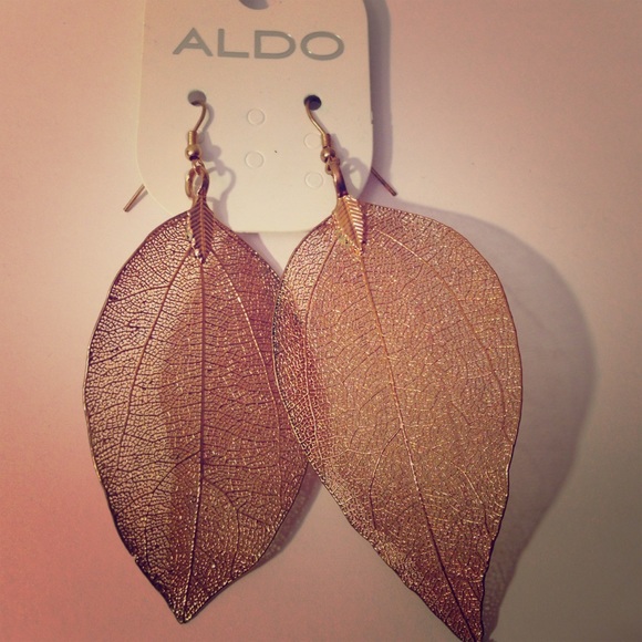 Gold leaf earrings