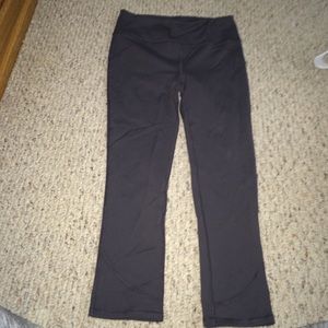 🚫SOLD ON MERC🅰RI🚫 Grey yoga capris