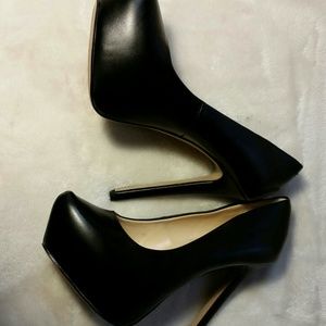 Jessica Simpson 'jasmint' pump