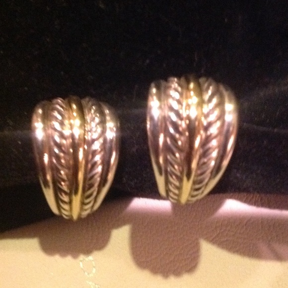 SOLD....David Yurman Earrings!!!!🎀🎀💝💝💝 - Picture 2 of 2