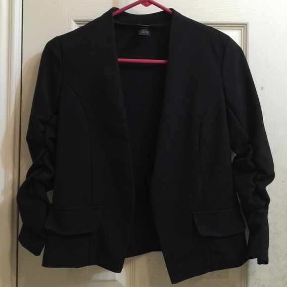 Black blazer - Picture 1 of 2